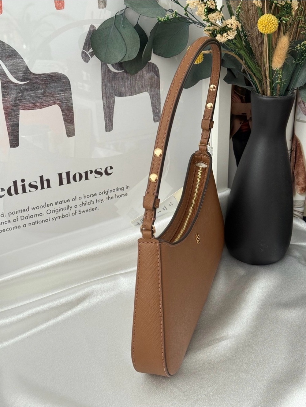 Tory Burch Emerson Shoulder Bag - Picture 6 of 9